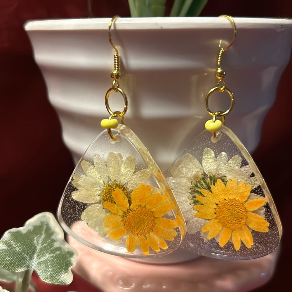 New handcrafted dried flower 🌸 earrings #12